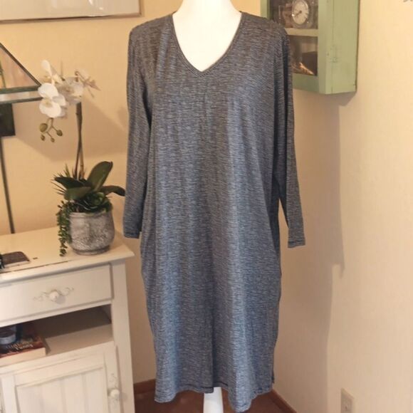 LL Bean Striped Shift Dress. Casual. Beachy - Picture 1 of 10